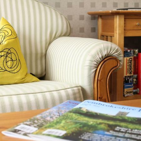Ty Llwyd Bed & Breakfast Treffynnon Exterior photo